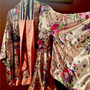Beautiful pink satin short kimono type robe, gently used, smoke free home.